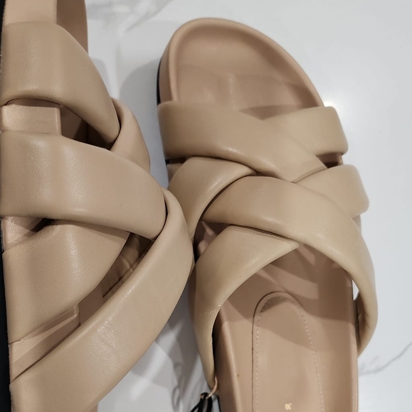 Sandels - Picture 2 of 2